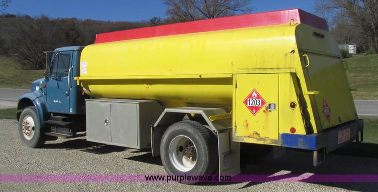 image for item K5201 1997 International 4700 fuel truck