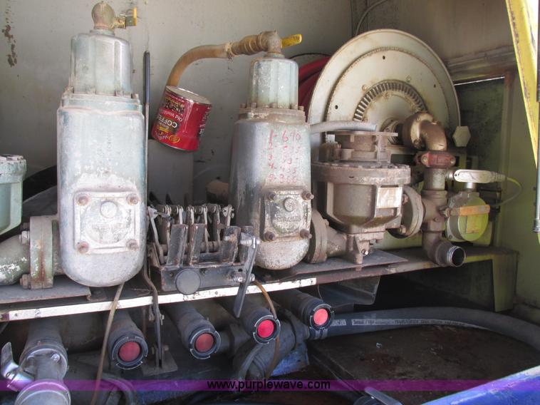 image for item K5201 1997 International 4700 fuel truck