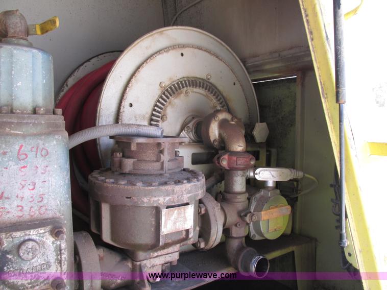 image for item K5201 1997 International 4700 fuel truck