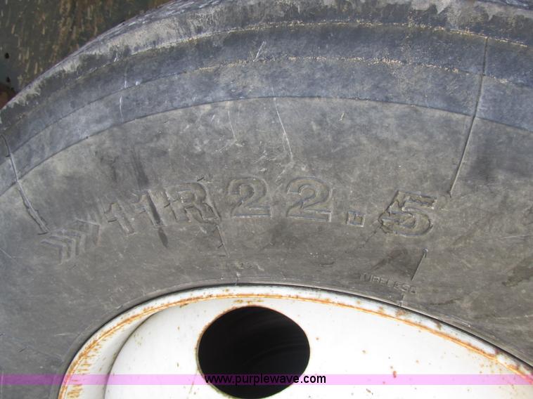 image for item K5201 1997 International 4700 fuel truck