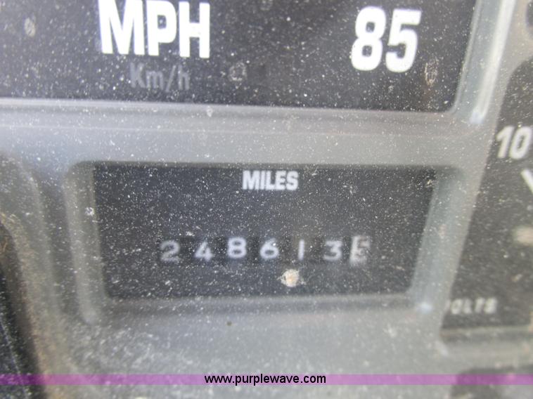 image for item K5201 1997 International 4700 fuel truck