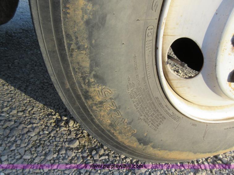 image for item K7541 1999 Freightliner FL70 fuel truck