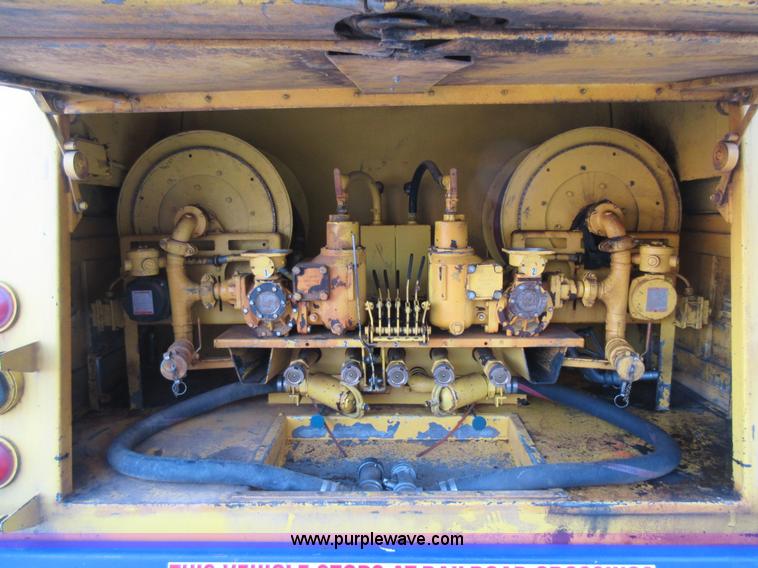 image for item K7541 1999 Freightliner FL70 fuel truck