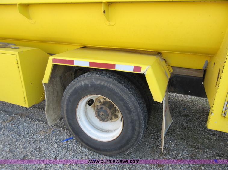 image for item K7541 1999 Freightliner FL70 fuel truck