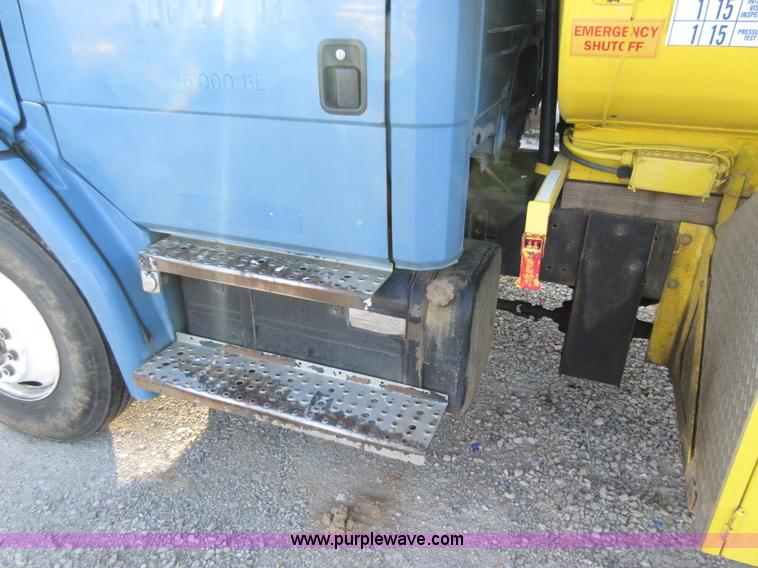 image for item K7541 1999 Freightliner FL70 fuel truck