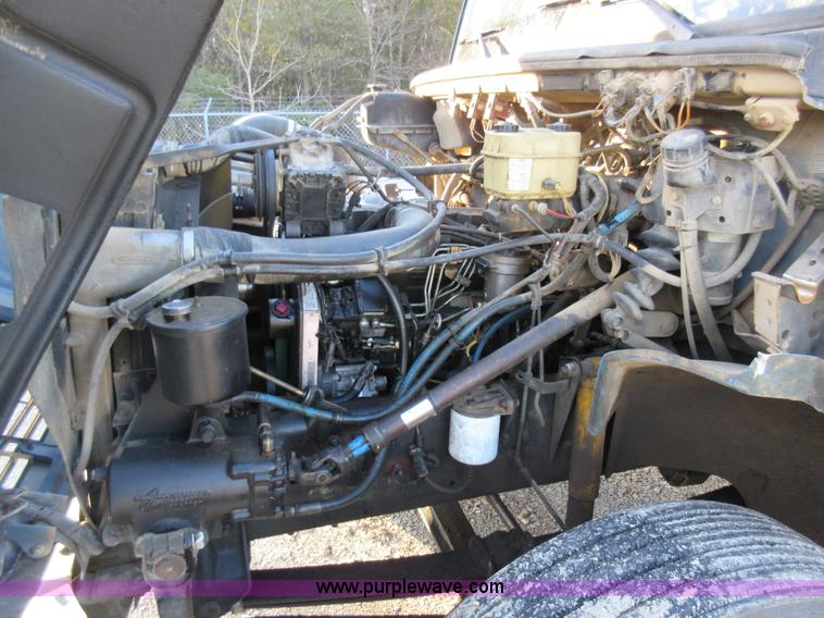 image for item K7541 1999 Freightliner FL70 fuel truck