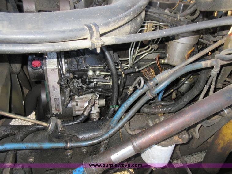 image for item K7541 1999 Freightliner FL70 fuel truck