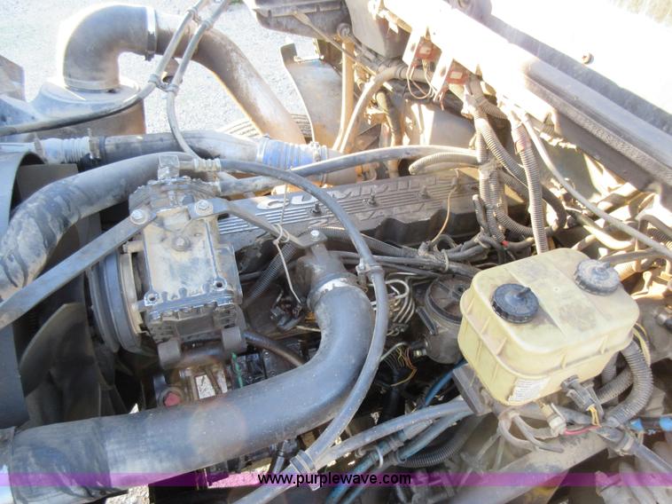 image for item K7541 1999 Freightliner FL70 fuel truck