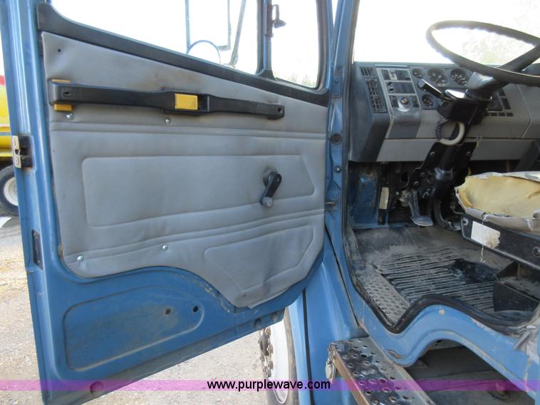 image for item K7541 1999 Freightliner FL70 fuel truck