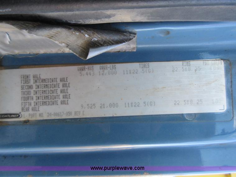 image for item K7541 1999 Freightliner FL70 fuel truck