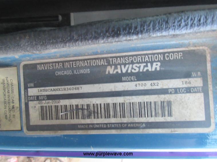 image for item K7543 2001 International 4700 fuel truck