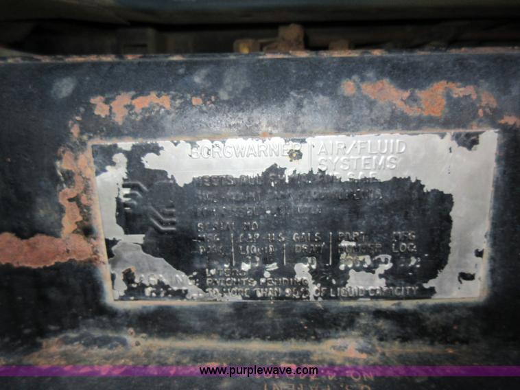 image for item K7543 2001 International 4700 fuel truck