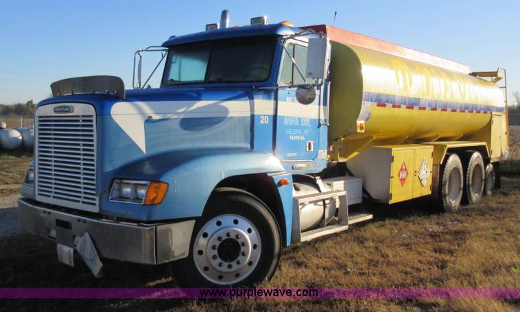 image for item K7544 2000 Freightliner FLD120 fuel truck