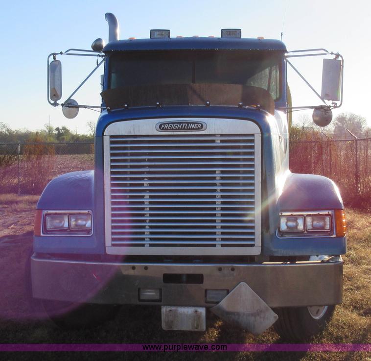 image for item K7544 2000 Freightliner FLD120 fuel truck