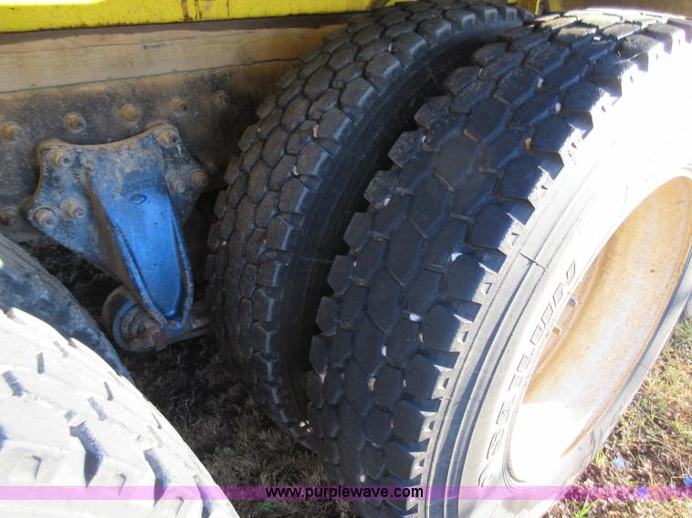 image for item K7544 2000 Freightliner FLD120 fuel truck