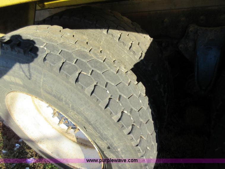 image for item K7544 2000 Freightliner FLD120 fuel truck