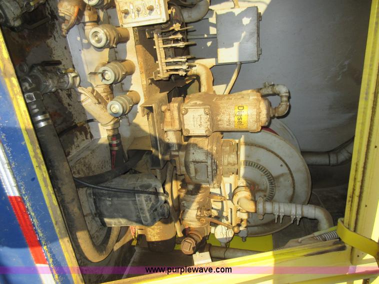 image for item K7544 2000 Freightliner FLD120 fuel truck