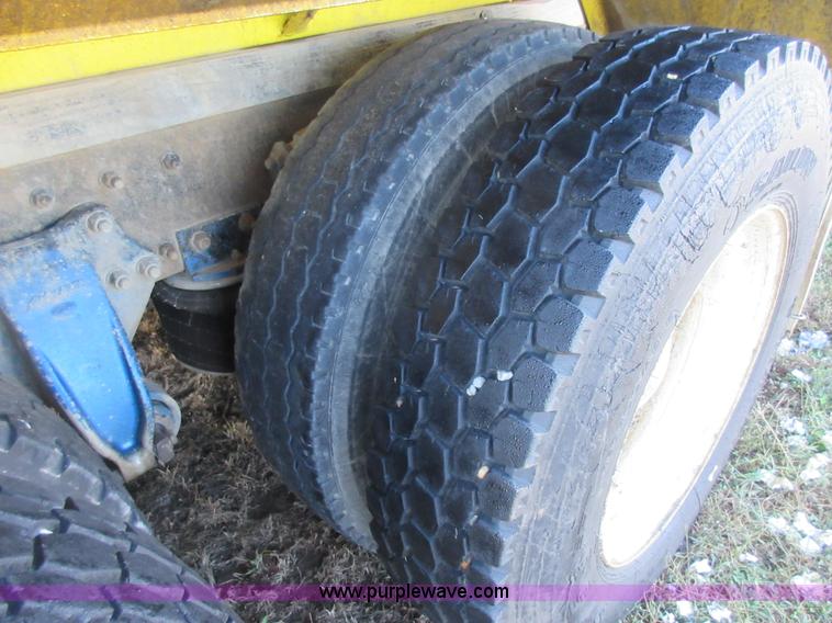 image for item K7544 2000 Freightliner FLD120 fuel truck