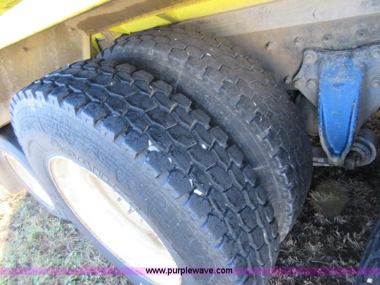 image for item K7544 2000 Freightliner FLD120 fuel truck