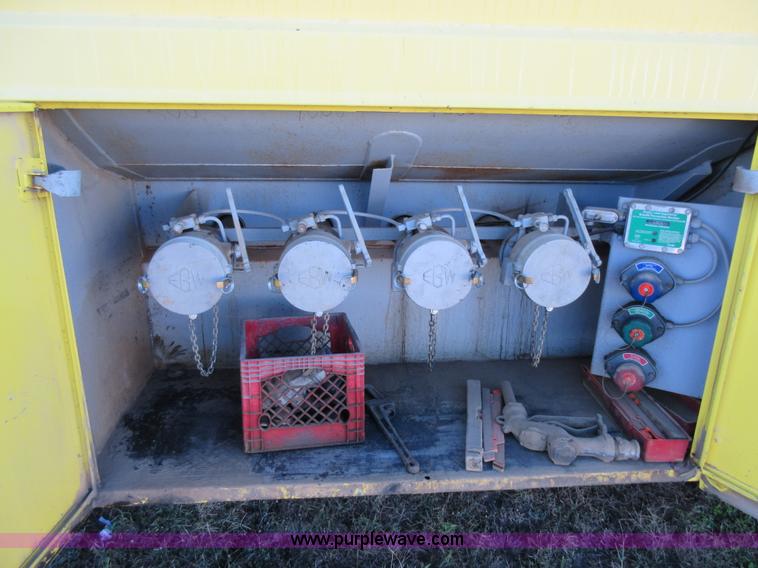 image for item K7544 2000 Freightliner FLD120 fuel truck