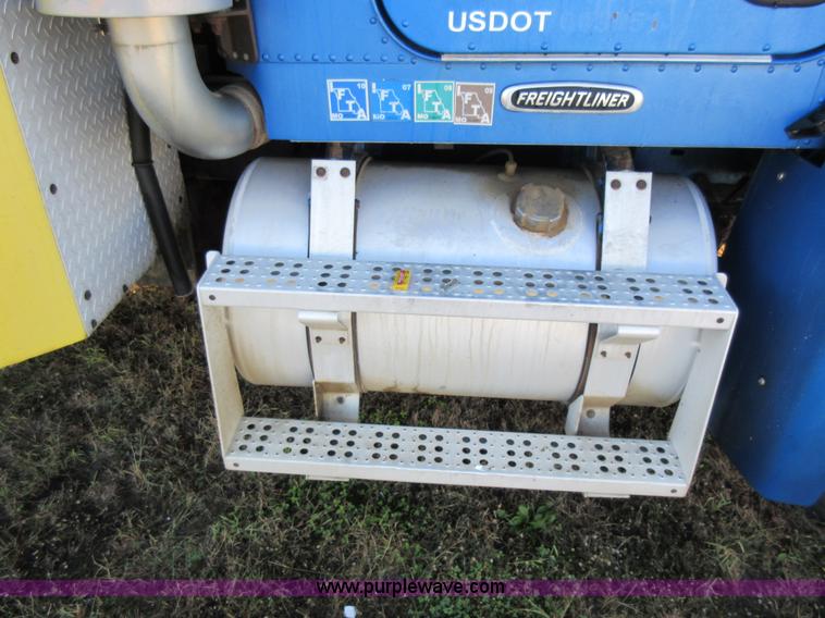 image for item K7544 2000 Freightliner FLD120 fuel truck