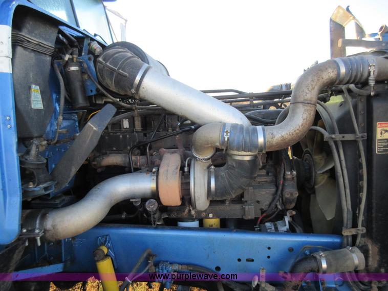 image for item K7544 2000 Freightliner FLD120 fuel truck