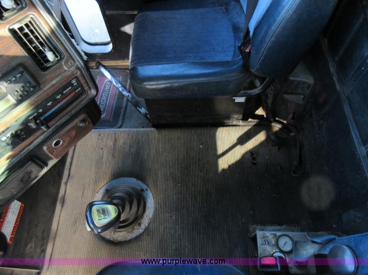 image for item K7544 2000 Freightliner FLD120 fuel truck