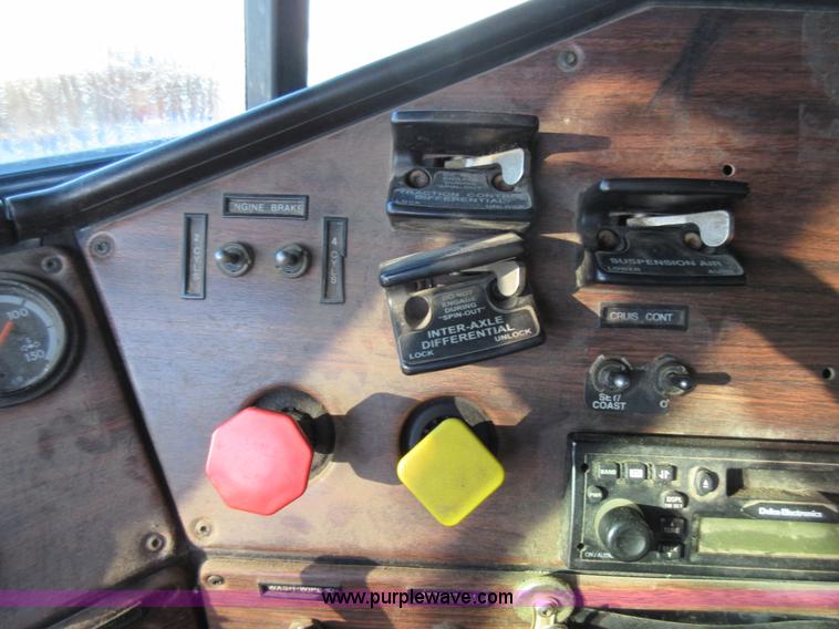 image for item K7544 2000 Freightliner FLD120 fuel truck