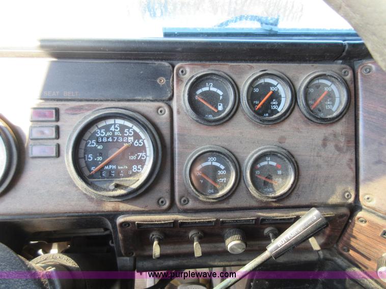 image for item K7544 2000 Freightliner FLD120 fuel truck