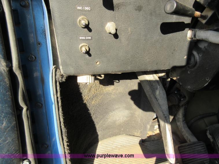 image for item K7544 2000 Freightliner FLD120 fuel truck