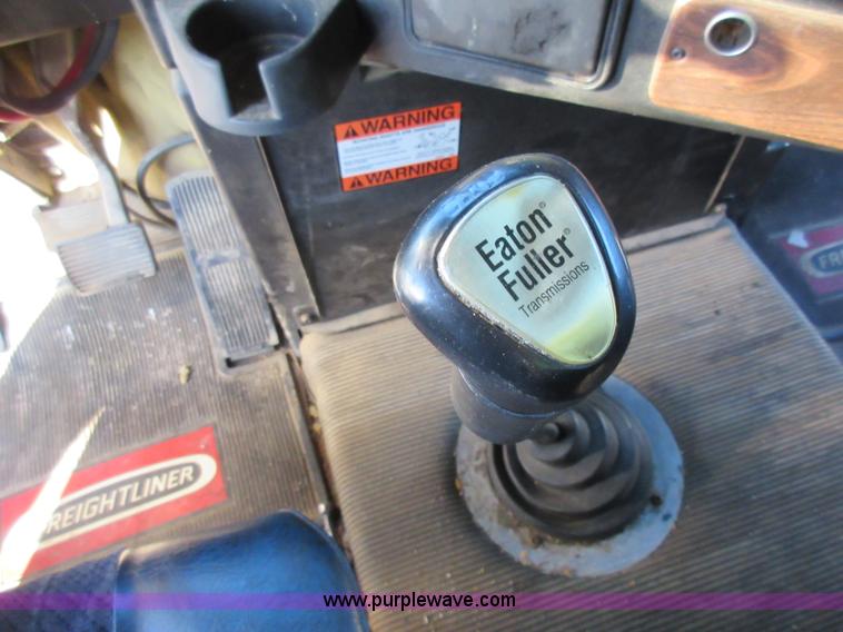 image for item K7544 2000 Freightliner FLD120 fuel truck