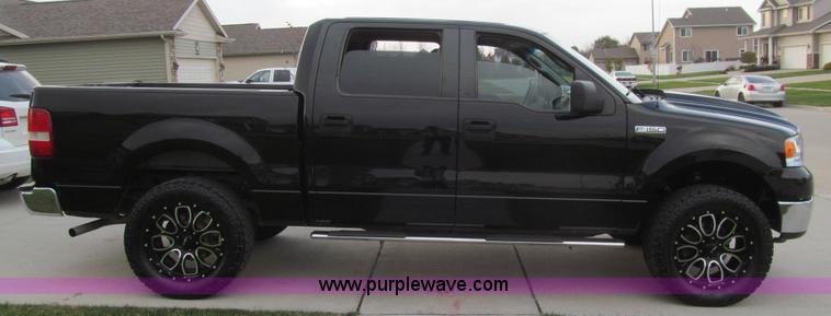 image for item L1819 2007 Ford F150 XLT SuperCrew pickup truck