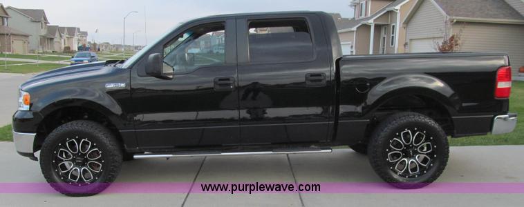 image for item L1819 2007 Ford F150 XLT SuperCrew pickup truck