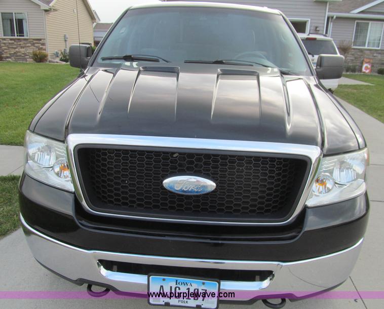 image for item L1819 2007 Ford F150 XLT SuperCrew pickup truck