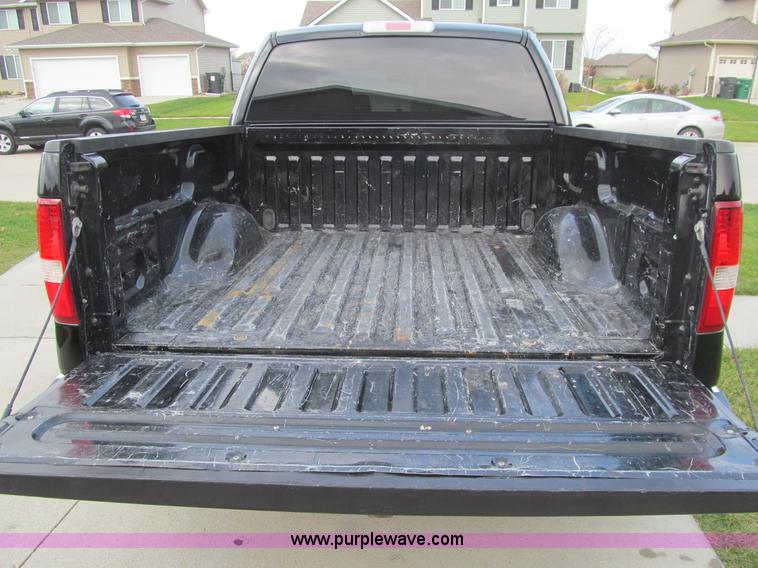 image for item L1819 2007 Ford F150 XLT SuperCrew pickup truck