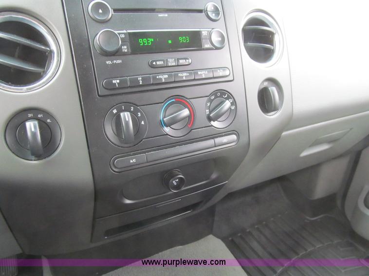 image for item L1819 2007 Ford F150 XLT SuperCrew pickup truck