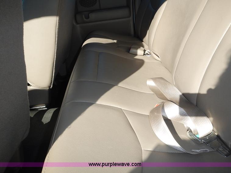 image for item L2372 2004 Chevrolet Silverado 1500 Ext. Cab pickup truck