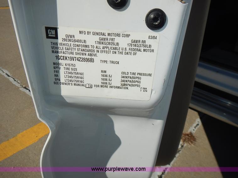 image for item L2372 2004 Chevrolet Silverado 1500 Ext. Cab pickup truck