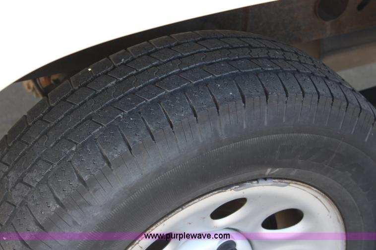 image for item L2375 2005 Chevrolet Silverado 1500 pickup truck