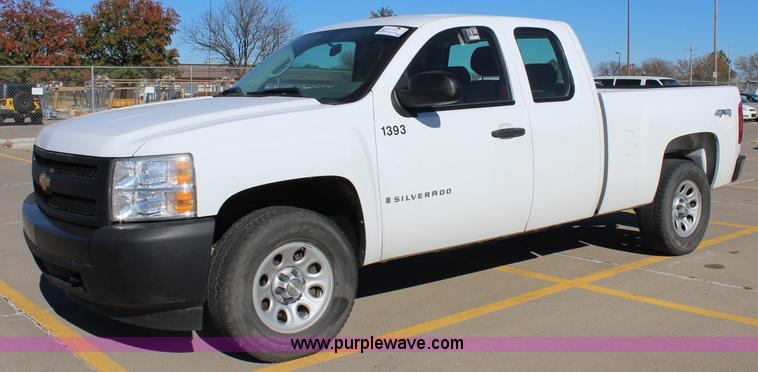 image for item L2378 2008 Chevrolet Silverado 1500 Ext. Cab pickup truck