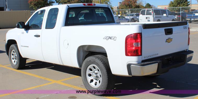 image for item L2378 2008 Chevrolet Silverado 1500 Ext. Cab pickup truck
