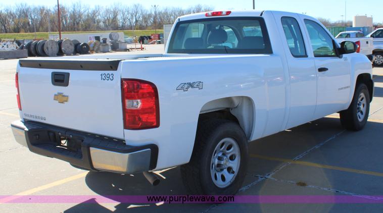image for item L2378 2008 Chevrolet Silverado 1500 Ext. Cab pickup truck