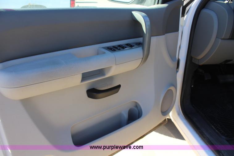 image for item L2378 2008 Chevrolet Silverado 1500 Ext. Cab pickup truck