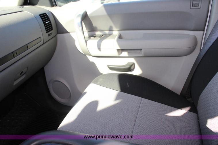 image for item L2378 2008 Chevrolet Silverado 1500 Ext. Cab pickup truck