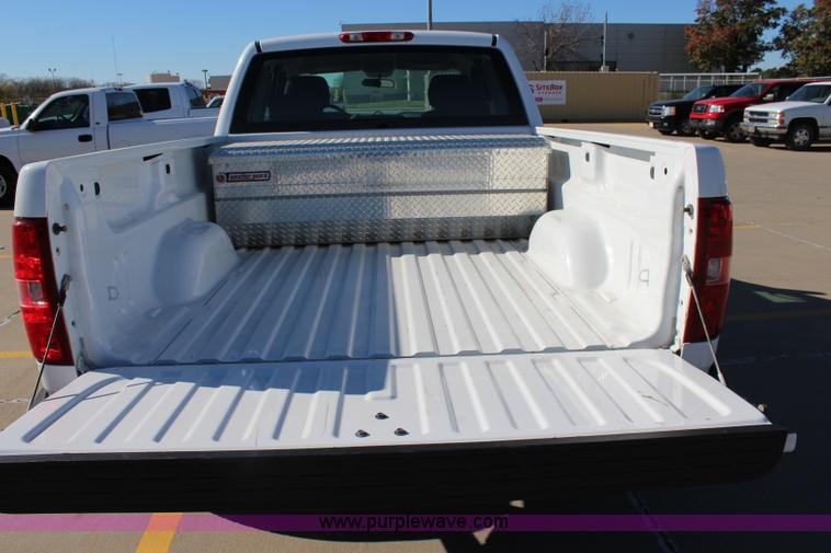 image for item L2378 2008 Chevrolet Silverado 1500 Ext. Cab pickup truck