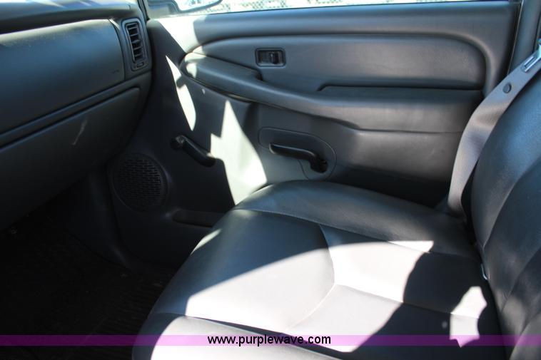 image for item L2382 2004 Chevrolet Silverado 1500 Ext. Cab pickup truck