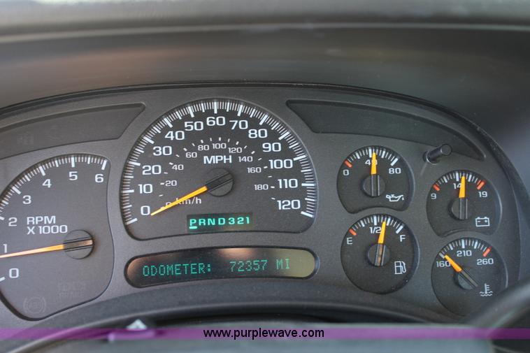 image for item L2382 2004 Chevrolet Silverado 1500 Ext. Cab pickup truck