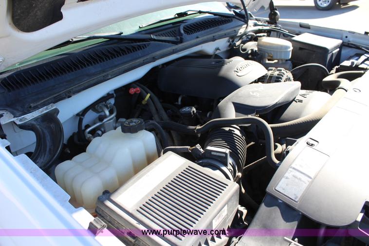 image for item L2382 2004 Chevrolet Silverado 1500 Ext. Cab pickup truck