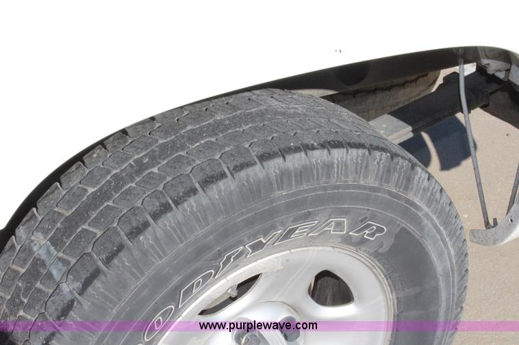 image for item L2382 2004 Chevrolet Silverado 1500 Ext. Cab pickup truck