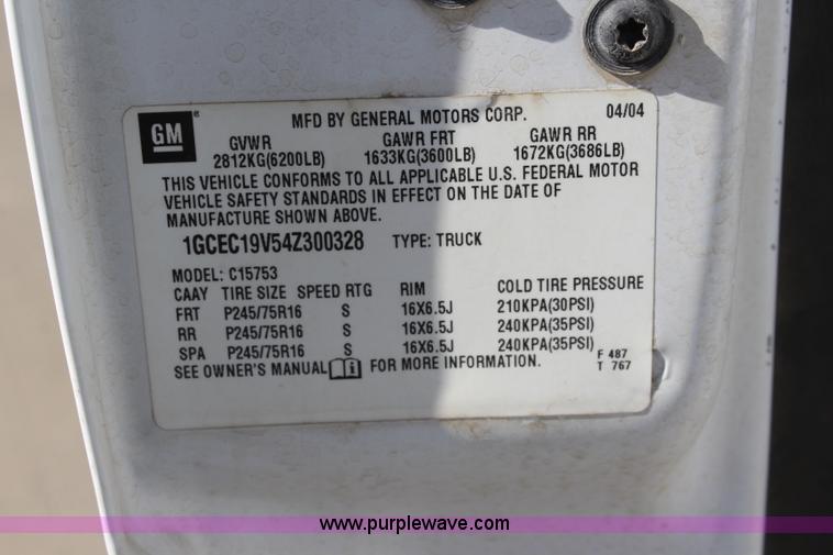 image for item L2382 2004 Chevrolet Silverado 1500 Ext. Cab pickup truck